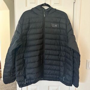 Mountain Hardwear Men's Dark Gray Puffer Jacket